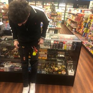 Meet your Posher, Elijiah